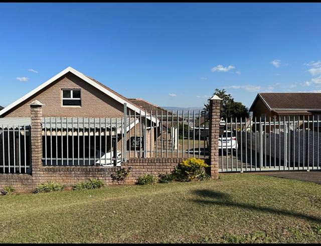 3 BEDROOM FREESTANDING FOR SALE IN EASTWOOD